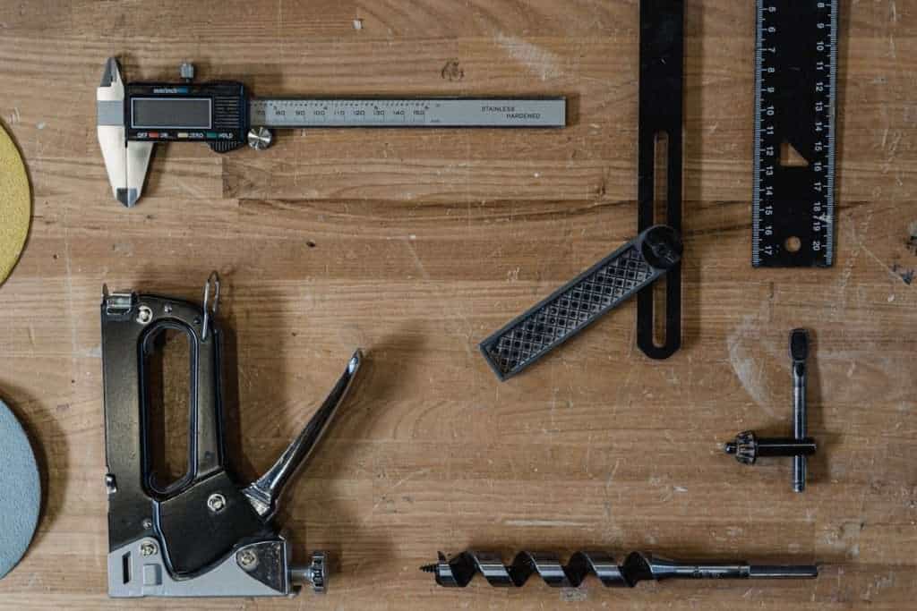 Simple-Garage-Organization-Ideas-That-Impress-Potential-Buyers-1-1024x683